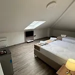 ханай Хотел Novi Pazar