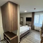 ханай Хотел 2*